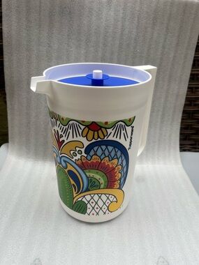 Tupperware One Gallon Pitcher
